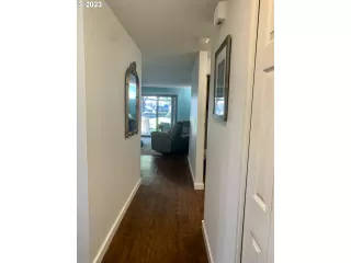 Photo #3: 23132961 Listing 