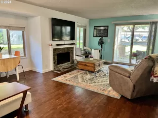 Photo #4: 23132961 Listing 