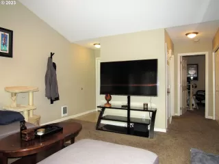 Photo #5: 23133234 Listing