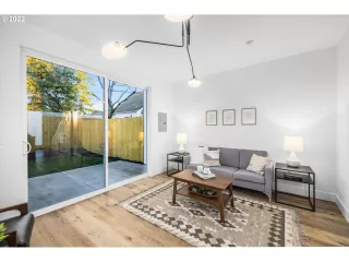 Photo #5: 23133327 Listing 