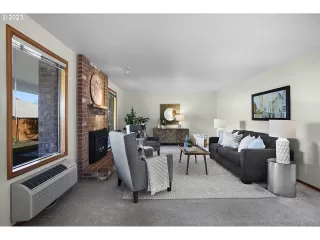 Photo #6: 23133369 Listing