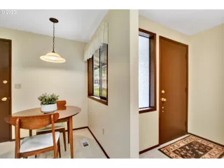 Photo #2: 23133745 Listing 