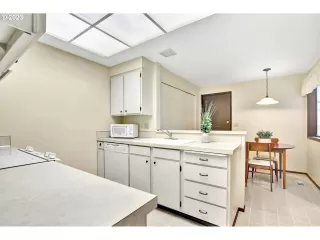 Photo #6: 23133745 Listing 