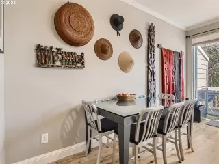 Photo #6: 23134075 Listing 