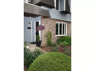 Photo #2: 23135101 Listing