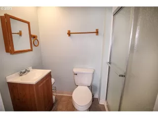 Photo #3: 23135156 Listing