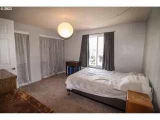 Photo #4: 23135156 Listing