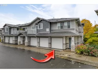 Photo #2: 23135178 Listing