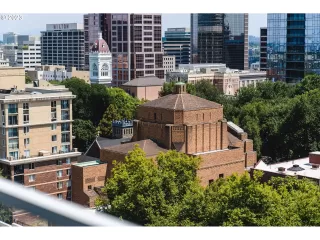 Photo #6: 23135423 Listing