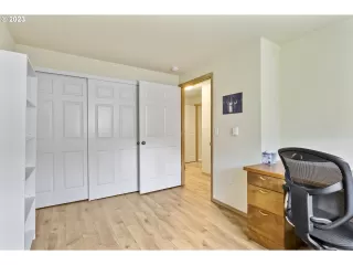 Photo #4: 23135761 Listing