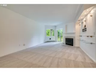 Photo #5: 23136202 Listing