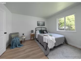 Photo #6: 23136310 Listing