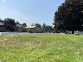 Photo #2: 23136791 Listing 