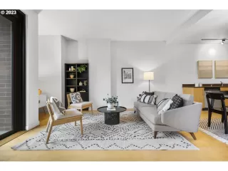 Photo #4: 23137361 Listing