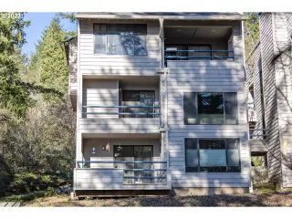 Photo #3: 23137531 Listing 