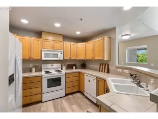 Photo #6: 23137648 Listing 