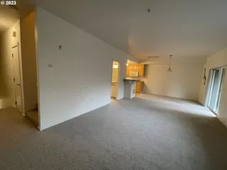 Photo #1: 23138576 Listing