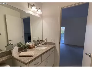 Photo #2: 23138576 Listing