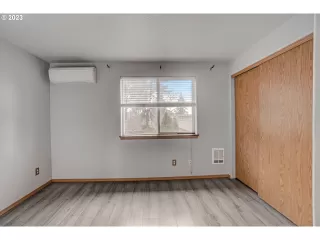 Photo #5: 23139513 Listing 