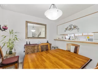 Photo #2: 23140689 Listing