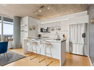 Photo #1: 23142840 Listing