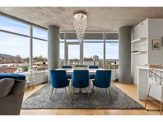 Photo #2: 23142840 Listing