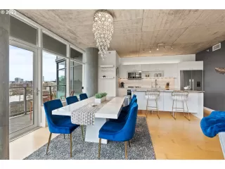 Photo #6: 23142840 Listing