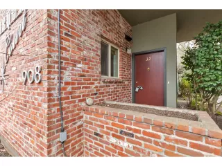 More Details about MLS # 23145750 : 908 SW GAINES ST #32