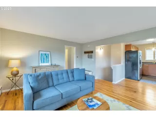 Photo #5: 23145750 Listing 