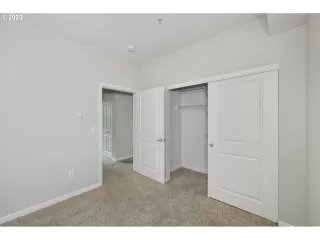 Photo #3: 23149020 Listing