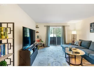 Photo #4: 23149108 Listing