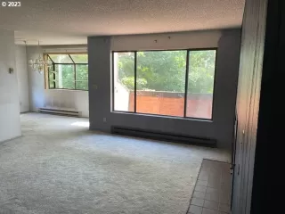 Photo #2: 23150818 Listing