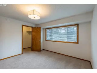 Photo #6: 23151195 Listing