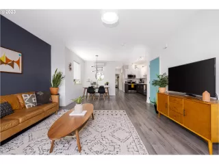 Photo #3: 23151260 Listing