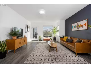 Photo #4: 23151260 Listing