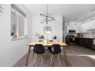 Photo #5: 23151260 Listing