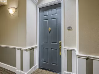 Photo #2: 23151533 Listing