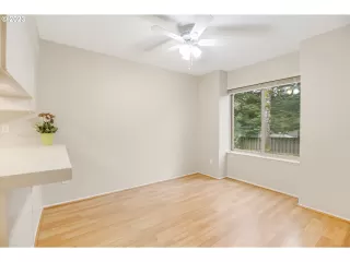 Photo #5: 23151616 Listing 