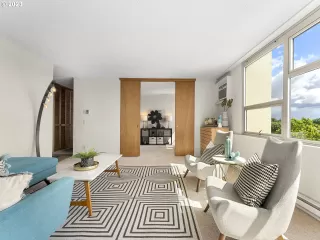 Photo #6: 23152014 Listing