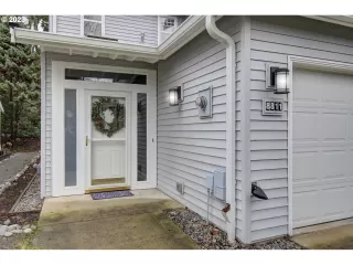 Photo #3: 23153932 Listing