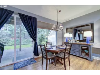 Photo #5: 23153932 Listing