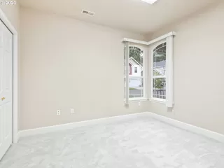 Photo #4: 23154298 Listing