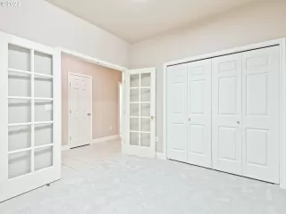 Photo #6: 23154298 Listing