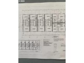 Photo #5: 23156120 Listing