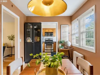 Photo #4: 23157868 Listing