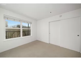 Photo #5: 23157994 Listing 