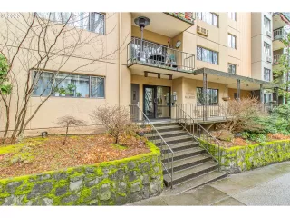 Photo #1: 23158498 Listing