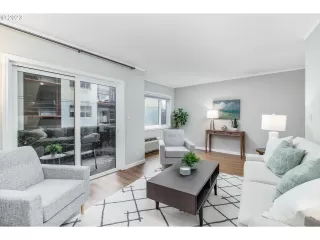 Photo #2: 23158498 Listing