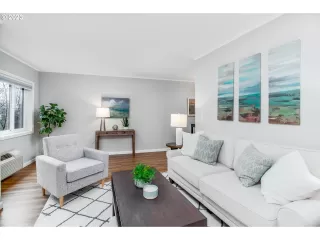 Photo #3: 23158498 Listing