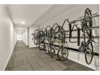 Photo #4: 23158912 Listing 